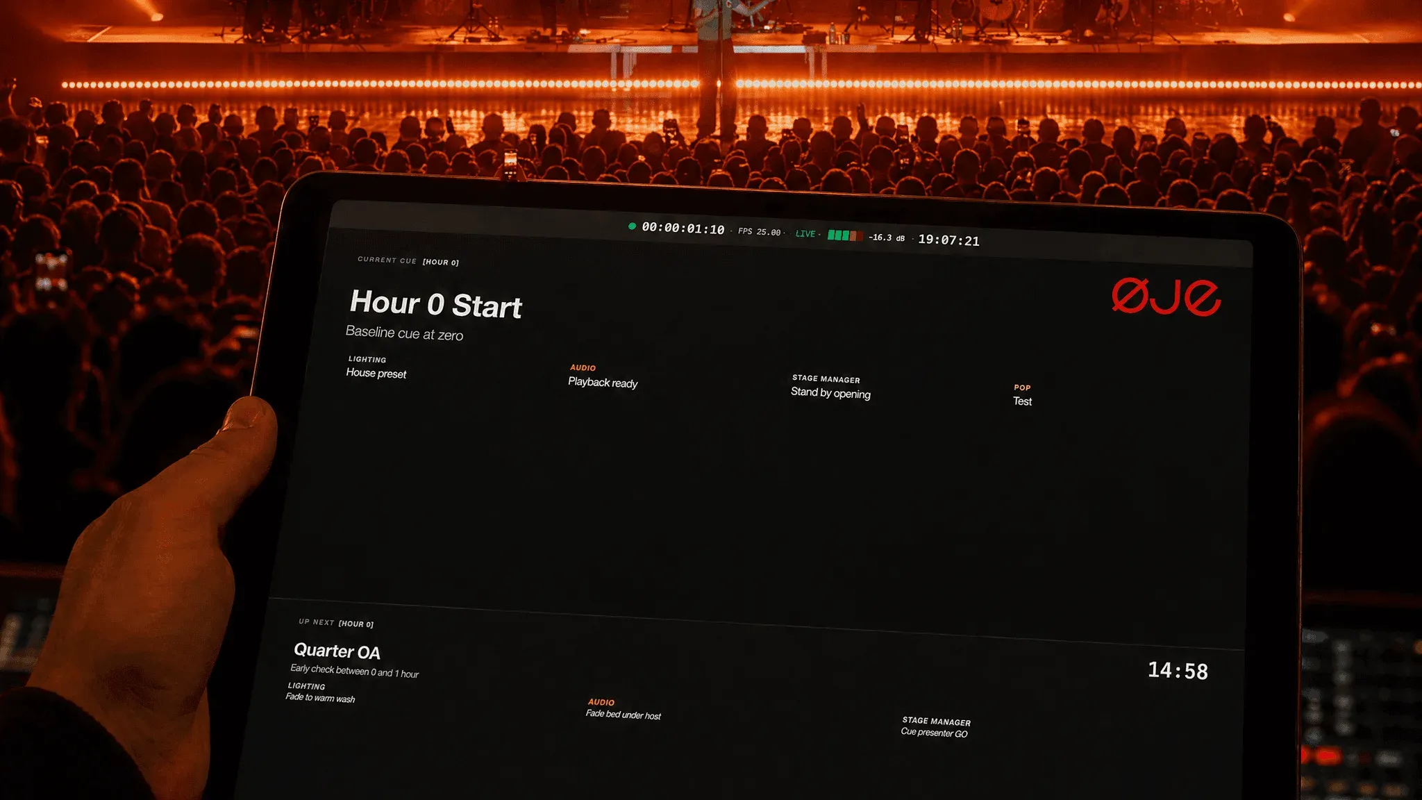 ØJE CUE MONITOR